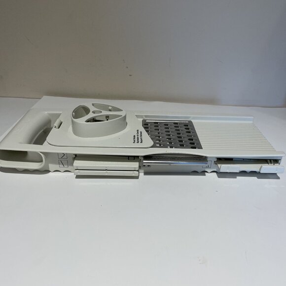 The Pampered Chef Ultimate Slice & Grate Mandoline Slicer 1085 - Picture 6 of 10